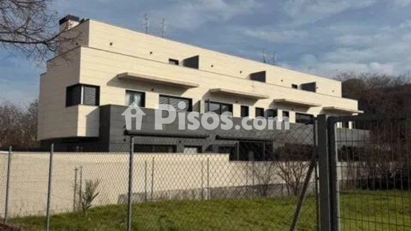 Casa adosada en venta en Calle de Diego de Velázquez - Vista 2