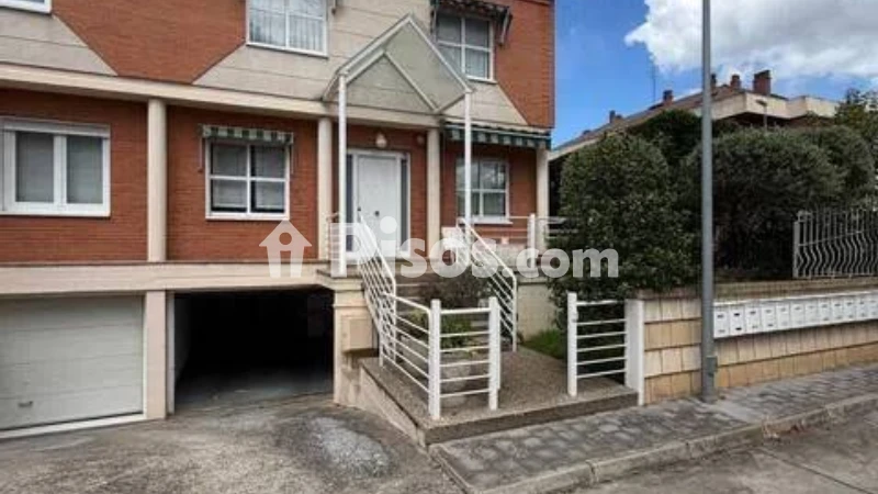 Casa en venta en Avenida de Madrid, cerca de Calle Villa Carmela - Vista 2