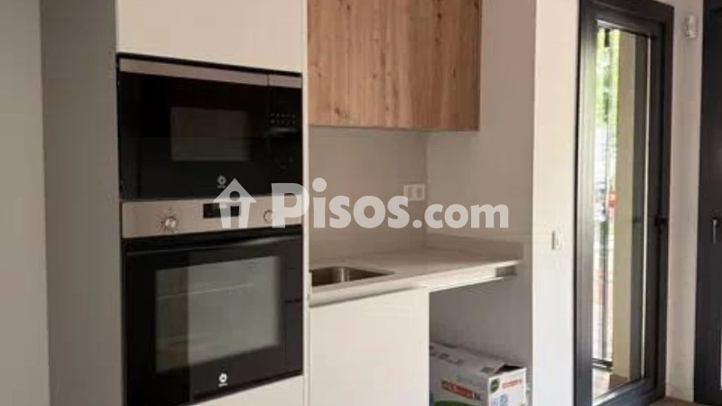 Piso en alquiler en Avenida de las Cortes Valencianas