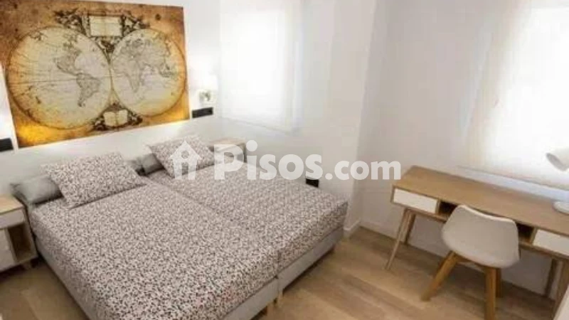 Piso en alquiler en Jerónimos