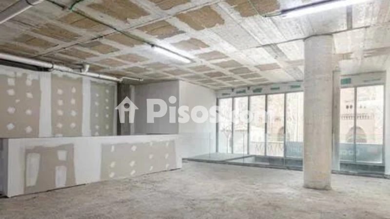 Local comercial en alquiler en Carrer de la Diputació, cerca de Carrer de la Marina - Vista 3