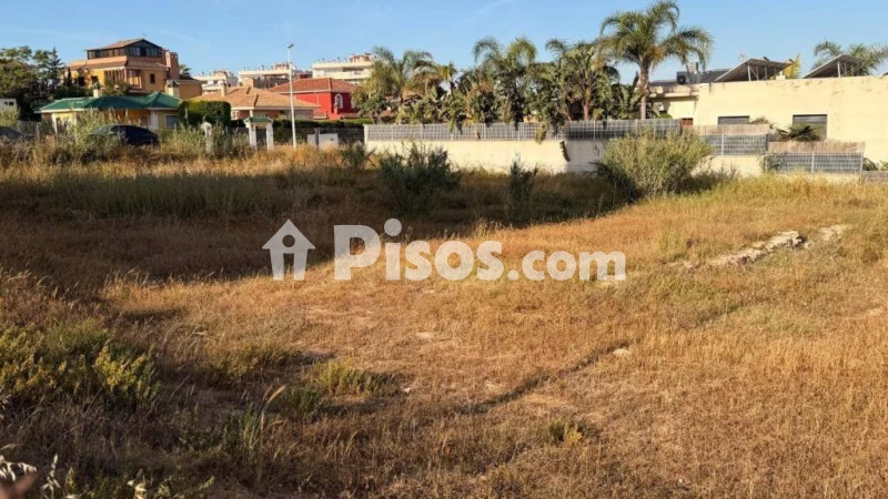 Terreno en venta en los Arenales del Sol