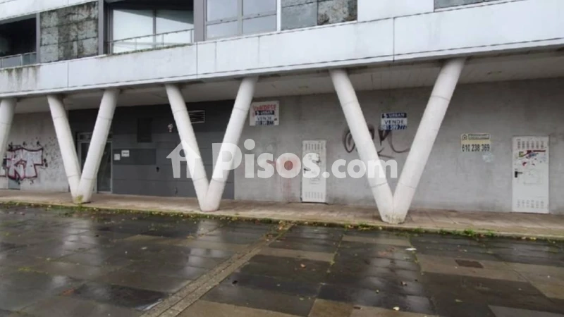 Local comercial en venta en Campus Sur-Santa Marta