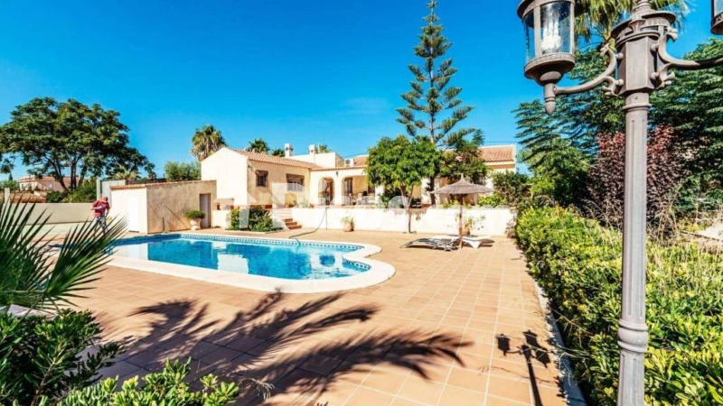 Casa – Los Montesinos