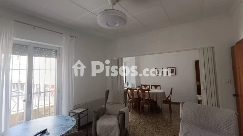 Casa – Petrer, Centros comerciales