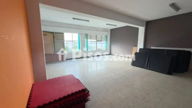 Local comercial en venta en A Arriba