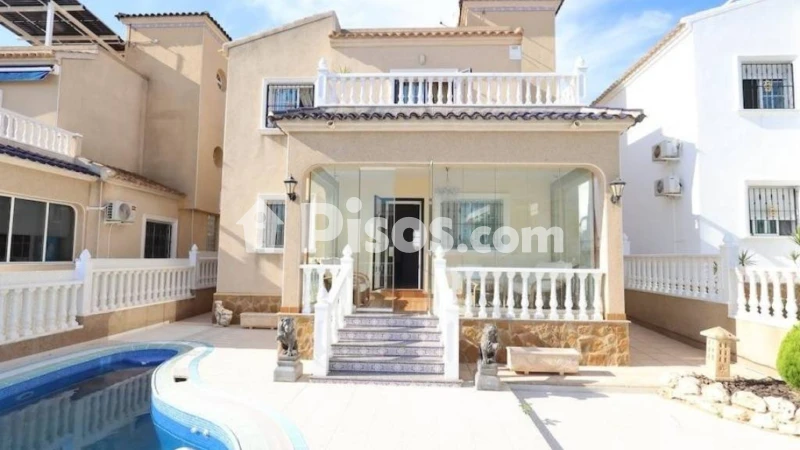 Casa en venta en Las Filipinas-Villamartín-Canal Norte