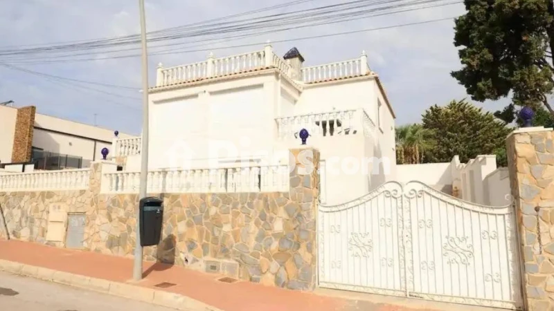 Chalet en venta en Torrevieja