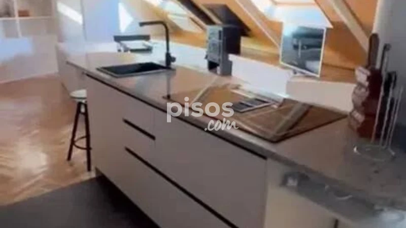 Ático en alquiler en Palacio