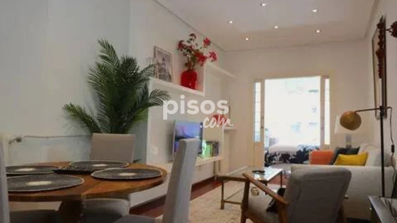 Piso en alquiler en Castellana