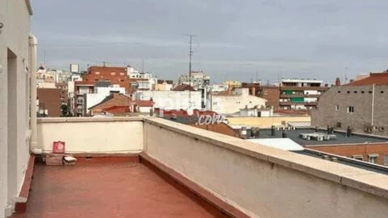 Ático en alquiler en Guindalera