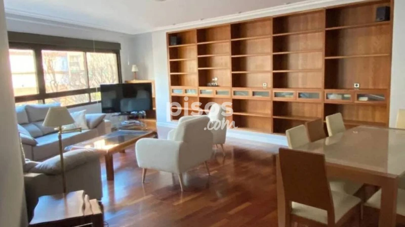 Piso en alquiler en Almagro