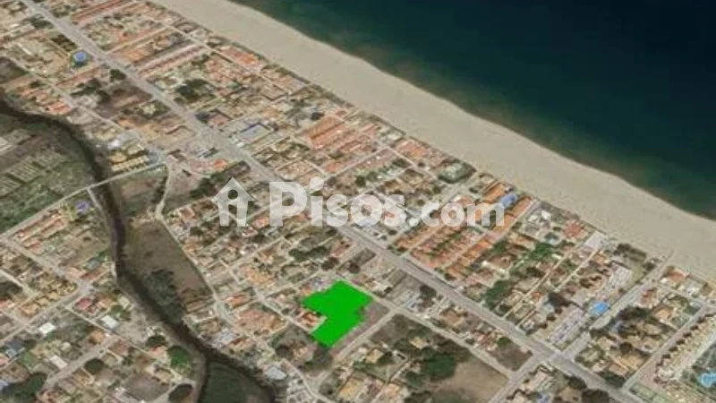 Terreno en venta en Carrer Riu de la Sènia