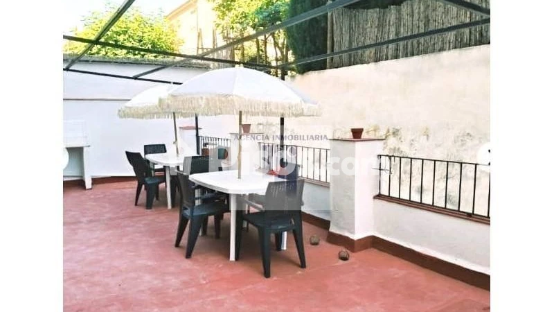 Pis – Alcoi / Alcoy, A Rosaleda, l'Alcoià