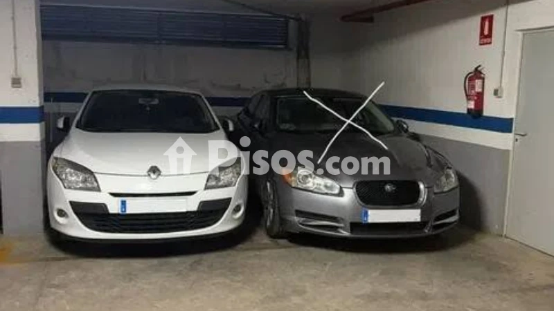 Garaje en venta en Sepulcro Bolera-Universidad-Hermanos Falcó