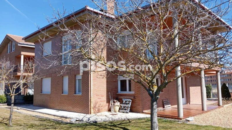 Chalet en venta en Almazán, Almazán