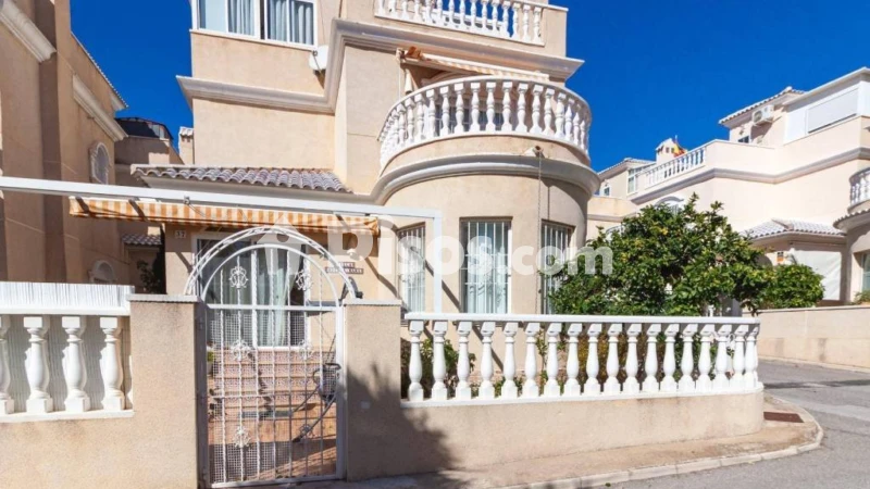Casa – Orihuela, Urbanización la Florida