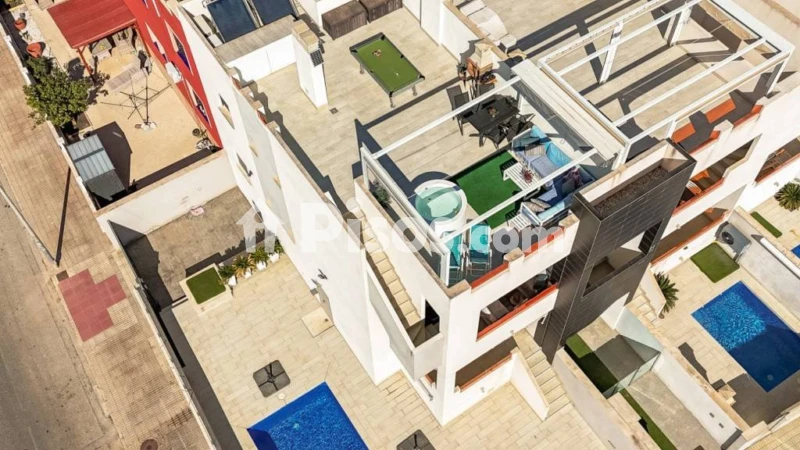 Casa – Orihuela, Paraje Los Almendros, Lagosol-Sector F-2