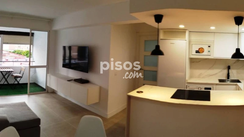 Piso en alquiler en Juan Xxiii-Rochelambert, Juan XXIII-Rochelambert (Distrito Cerro Amate. Sevilla Capital) de 300 €<span>/mes</span>