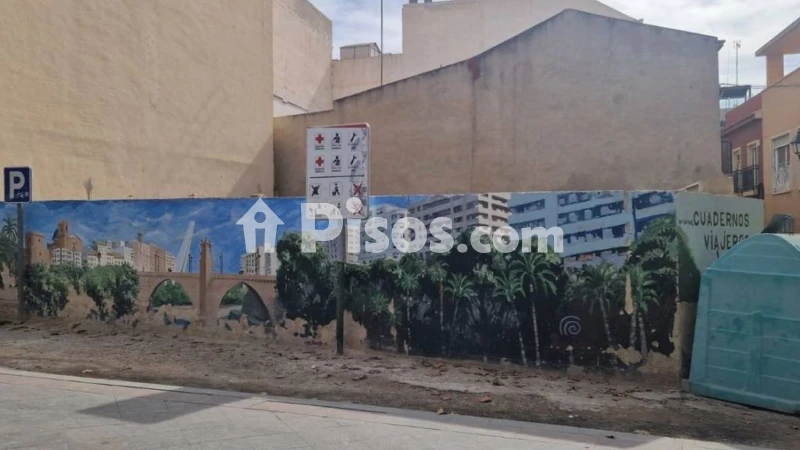 Terreno en venta en El Raval-Puertas Encarnades