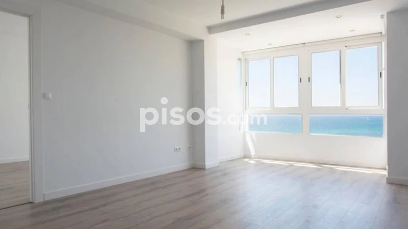 Piso en alquiler en Paseíto de Ramiro, San Antón (Distrito Mercado-Casco Antiguo. Alicante - Alacant) de 1.400 €<span>/mes</span>