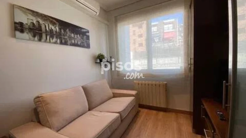 Piso en alquiler en Valdeacederas