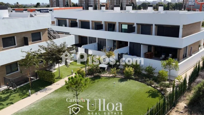 Casa adosada en venta en Vistahermosa