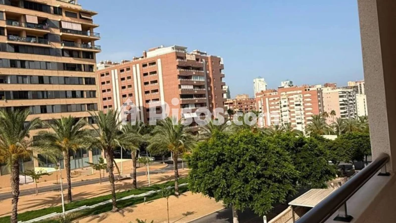 Piso – la Vila Joiosa / Villajoyosa, Cales i Talaies