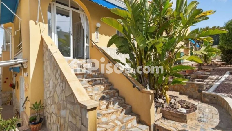 Casa – San Miguel de Salinas, Urbanización Las Filipinas