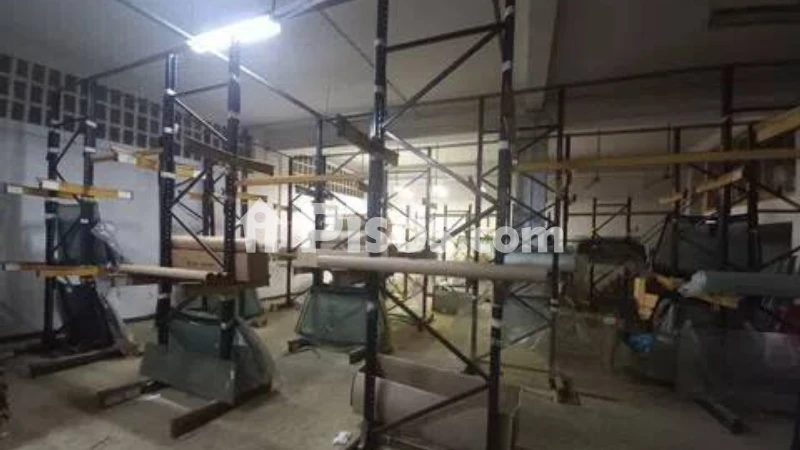 Local comercial en venta en Perillo