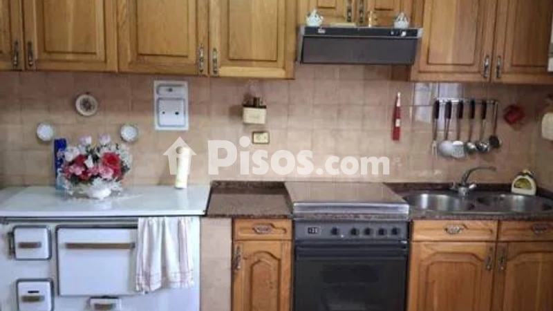 Casa – Sobrado, O Mesón