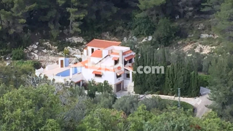 Casa, 420 m², terreno 10000 m²