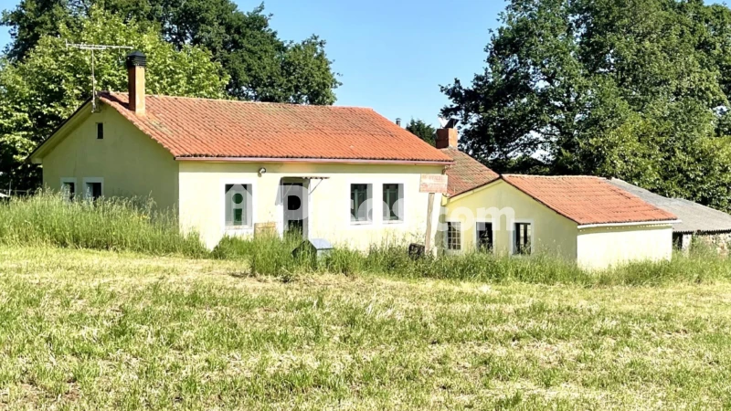 Casa – Sobrado, Terra de Melide