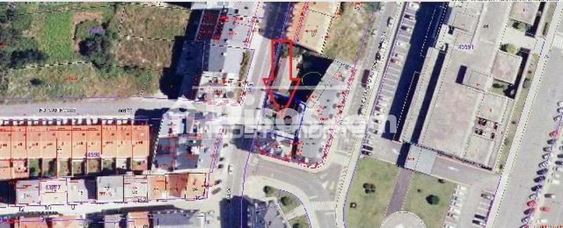Terreno en venta en Cee