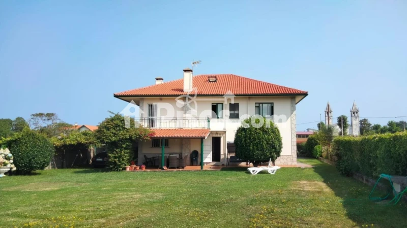 Casa – Ferrol, O Ulló, Ragón