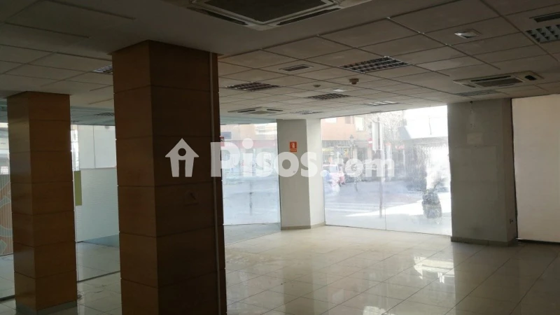 Local comercial en venta en Calle Clpedro Coca