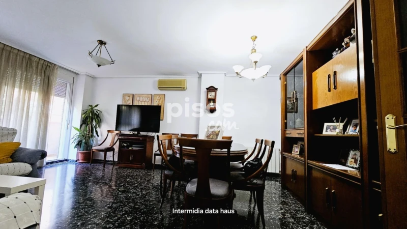 Piso en venta en Malilla, Malilla (Distrito Quatre Carreres. València Capital) de 369.000 €