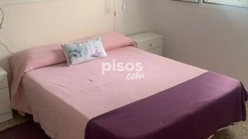 Apartamento en alquiler en Avenida de Los Playeros, 19, Los Cristianos (Arona) de 900 €<span>/mes</span>
