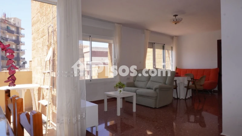 Fotografía del inmueble reportado: 800 €/mes — Granada, Granada