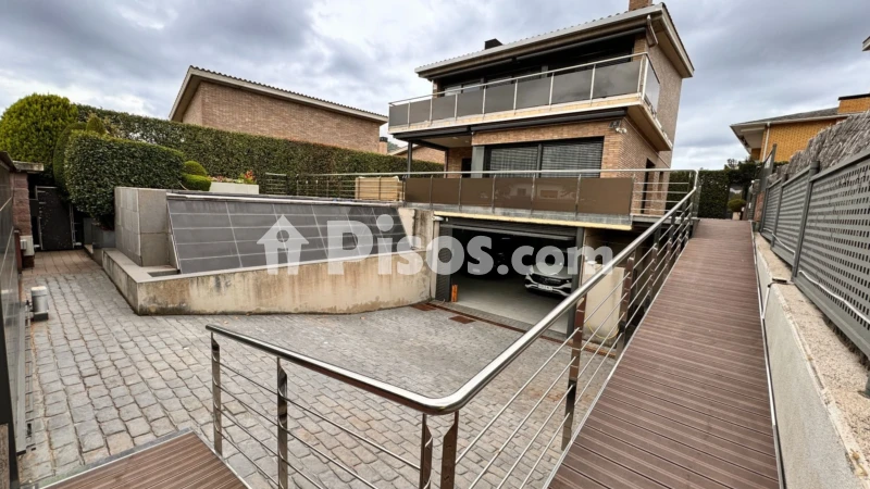 Chalet en venta en Vallromanes - Vista 3