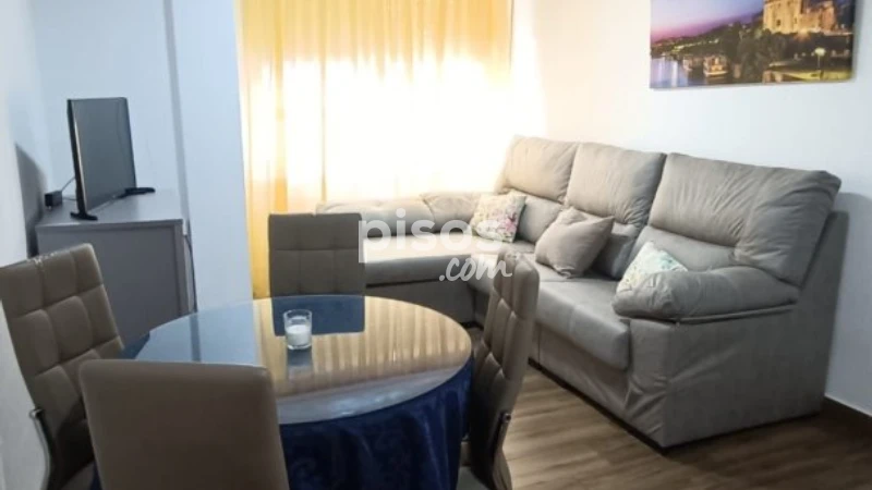 Piso en alquiler en Nuevo Parque-Los Rosales-Tráfico Pesado, Nuevo Parque-Los Rosales-Tráfico Pesado (Huelva Capital) de 800 €<span>/mes</span>