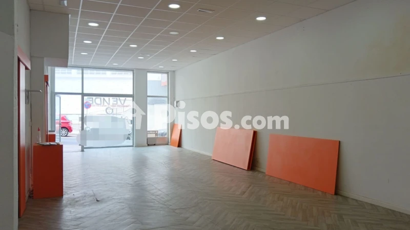 Local comercial en venta en Sagrada Familia-Vioño
