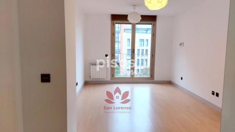 Piso en alquiler en Calle de Segovia