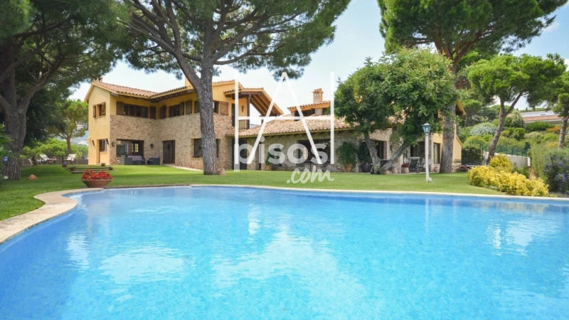 Chalet en alquiler en Urbanitzacions, Urbanitzacions (Sant Andreu de Llavaneres) de 7.500 €<span>/mes</span>
