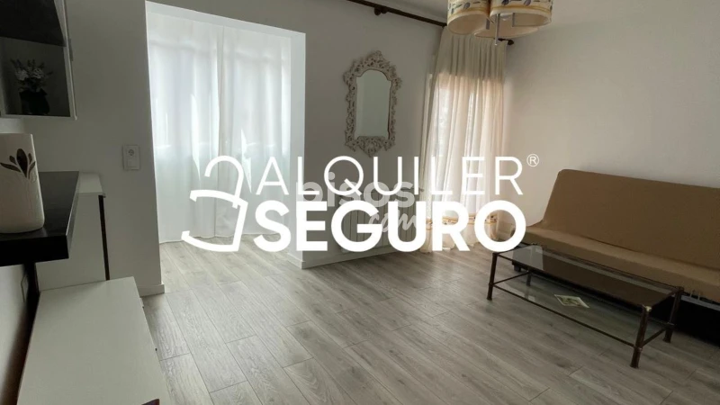 Piso en alquiler en Latina