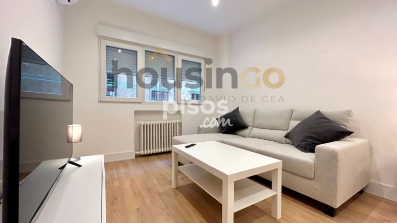 Apartamento en alquiler en Calle de Ibiza, cerca de Calle de Maiquez