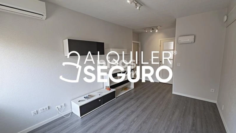 Piso en alquiler en Latina