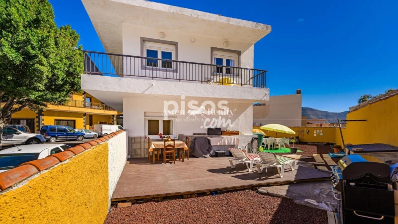 Casa en venta en Avenida de La Iglesia, cerca de Calle Santiago Apostol, Santiago del Teide de 315.000 €