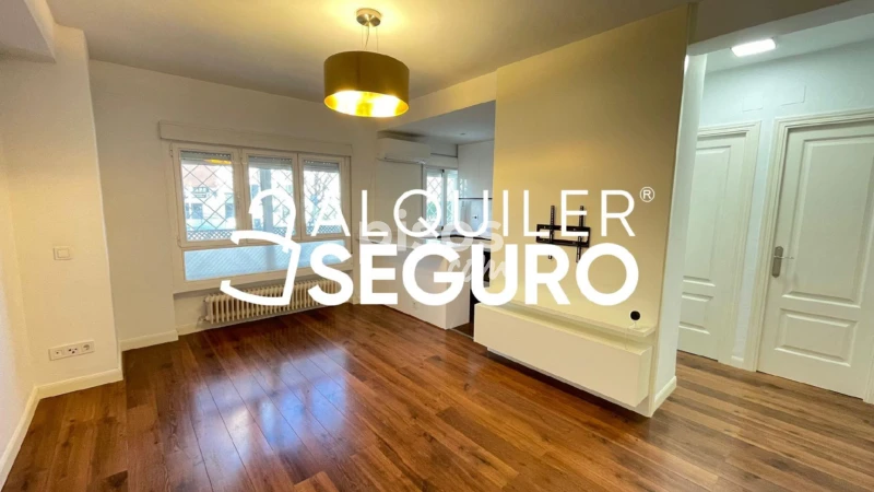 Piso en alquiler en Latina