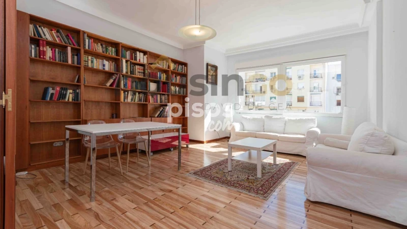 Piso en alquiler en Calle del Príncipe de Vergara, cerca de Calle del General Oráa